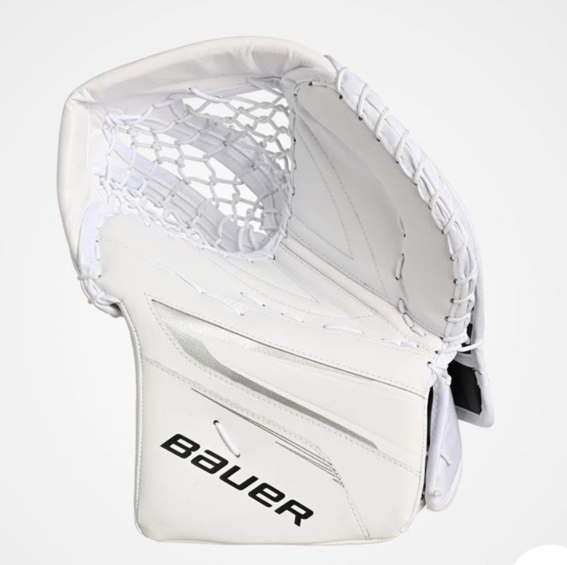 Bauer Int. X5 Pro Goalie Glove.