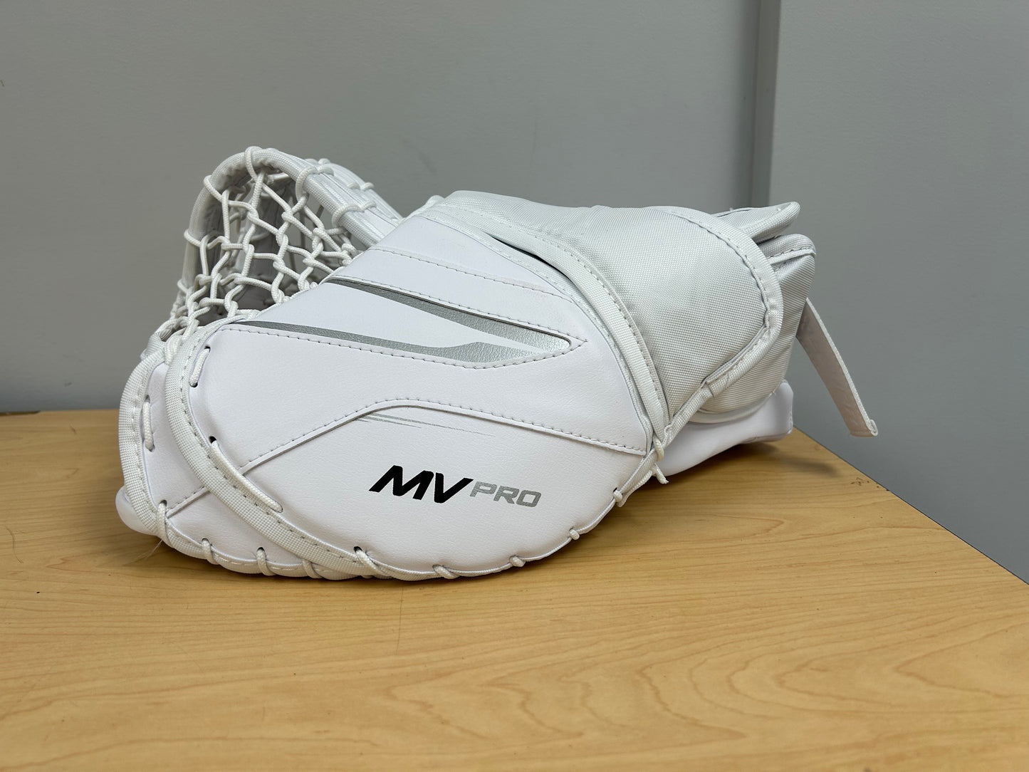 Bauer MV Pro Int. Goalie Glove