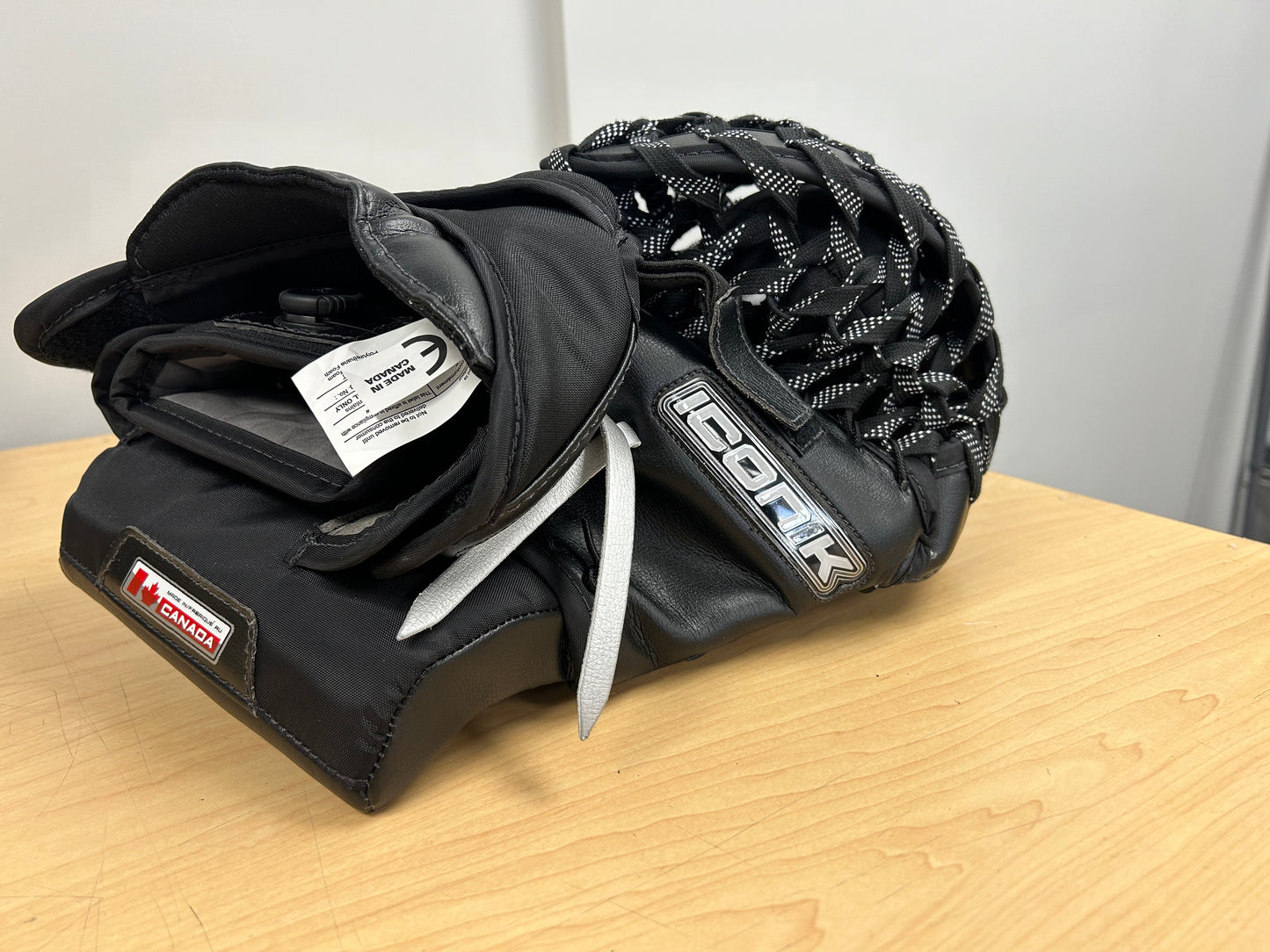 Goalie Glove Skate Lace Pocket.